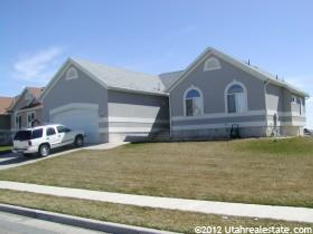 703 W 2175 N, Layton, UT 84041