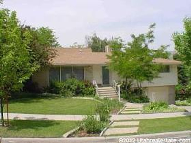 1610 Oakcrest Dr, Ogden, UT 84403