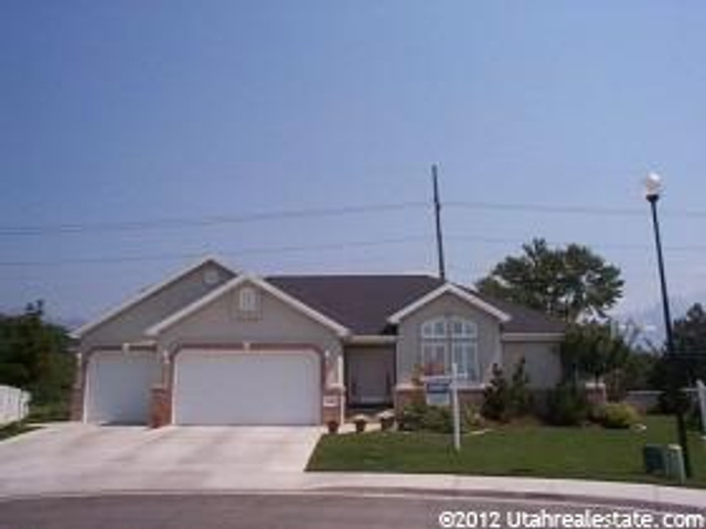998 Stonefield Cir, Sandy, UT 84094