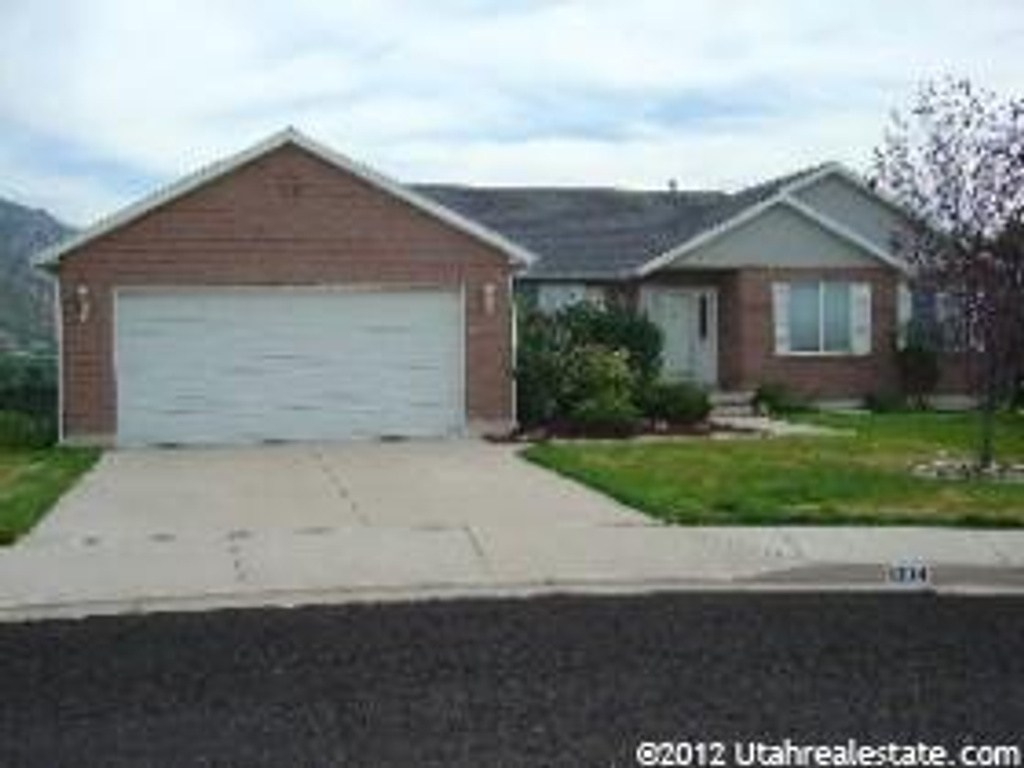 1884 E 2825 N, Layton, UT 84040