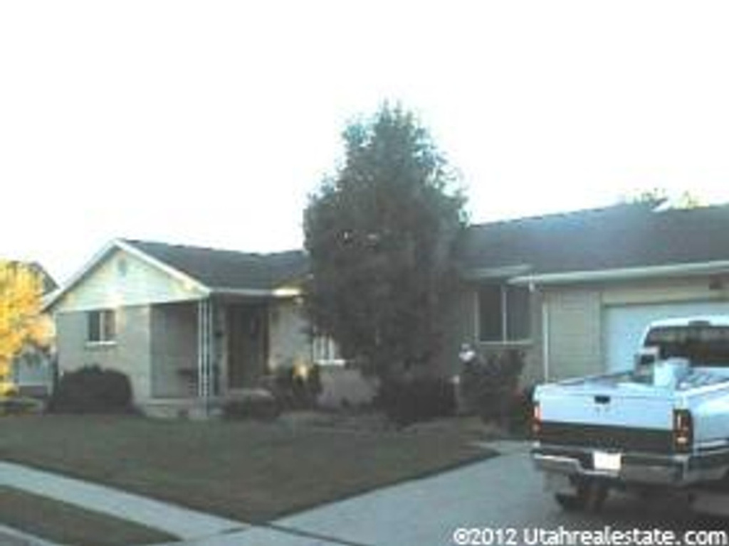 916 S 850 E, Bountiful, UT 84010