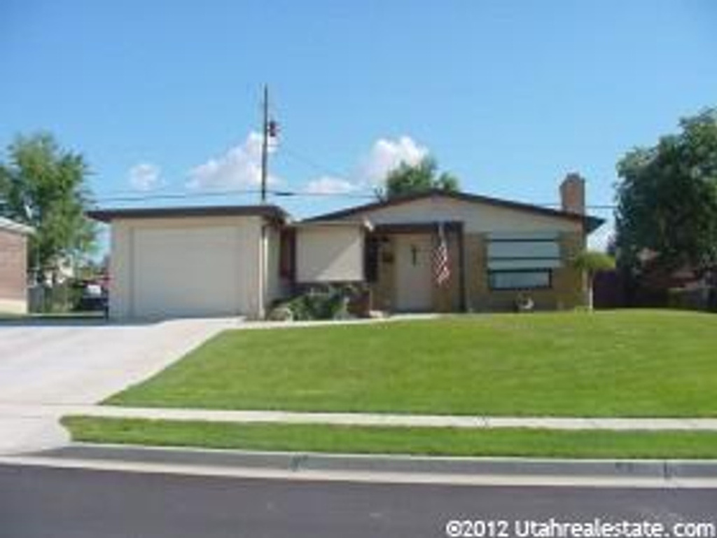 5358 S 2375 W, Roy, UT 84067