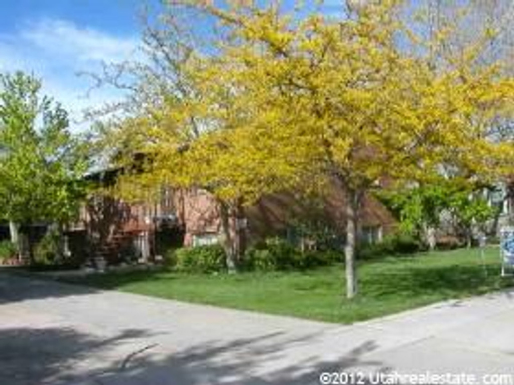 54 W 250 N, Clearfield, UT 84015