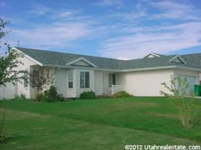 4092 W 5250 S, Roy, UT 84067