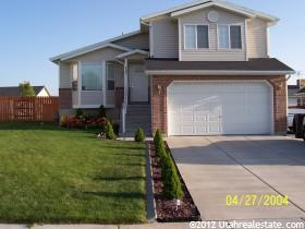 737 W 2050 N, Clinton, UT 84015