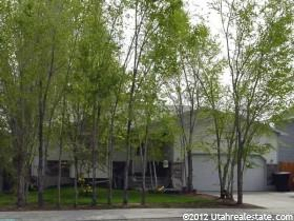 6669 Roundstem Rd, West Jordan, UT 84084