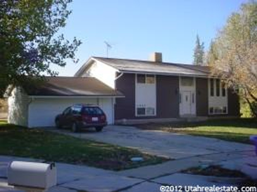 1543 Robins Cir, Ogden, UT 84404