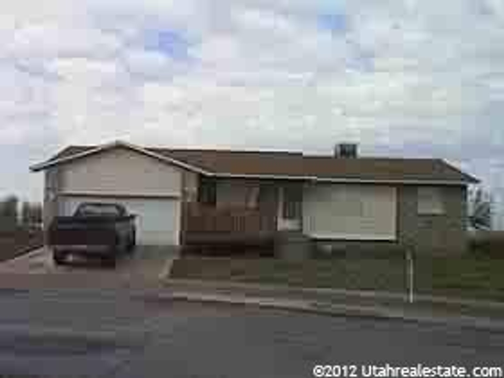 845 N 3200 W, West Point, UT 84015