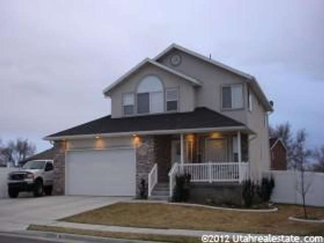 1327 Stone Creek Ln, Layton, UT 84041