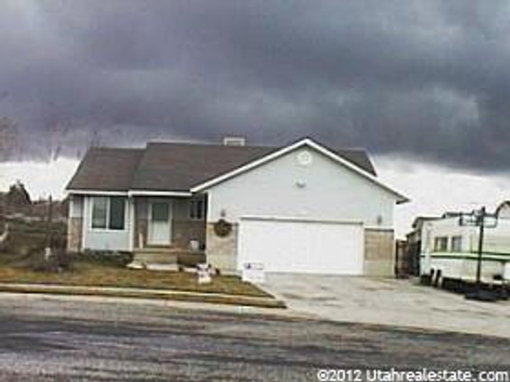 2635 W 4225 S, Roy, UT 84067