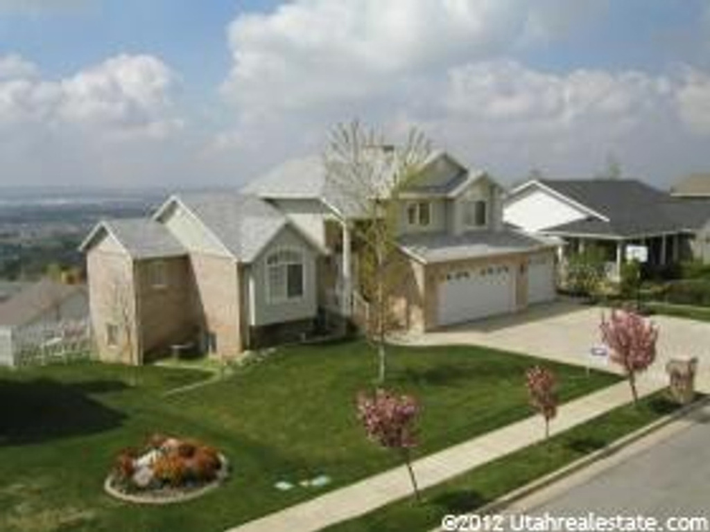 335 E 3575 N, North Ogden, UT 84414