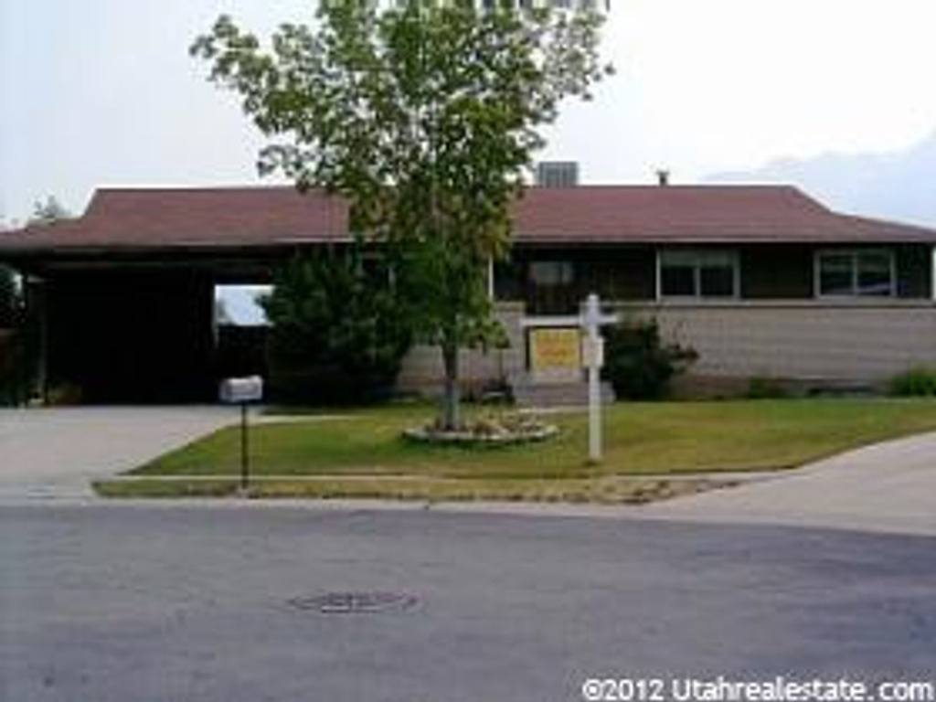 841 Pepperell Cir, Sandy, UT 84094