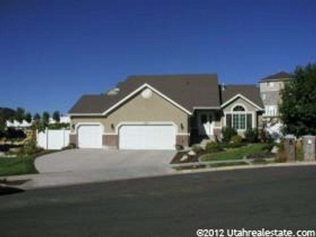 2807 N 2225 E, Layton, UT 84040