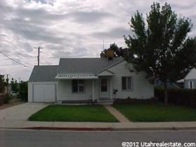 86 N Villa Dr, Clearfield, UT 84015
