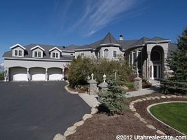 2875 E Rainbow Oaks Cir, Sandy, UT 84092