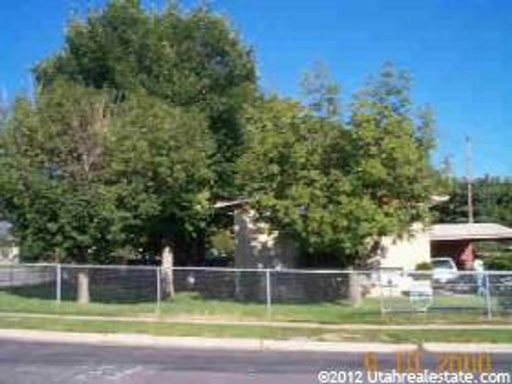 992 Hill Blvd, Layton, UT 84041