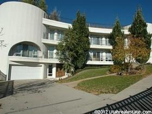 2115 N Main St, Centerville, UT 84014