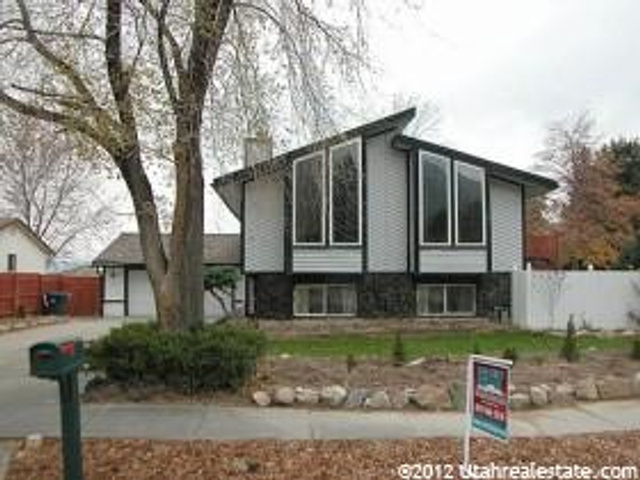 11370 S High Mesa Dr E, Sandy, UT 84092