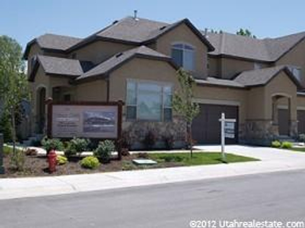 7217 S Viansa Ct E, Midvale, UT 84047