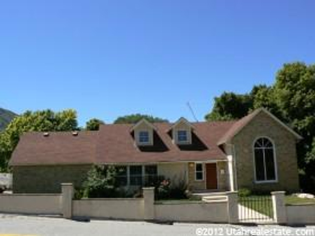 3554 Apollo Dr, Holladay, UT 84124