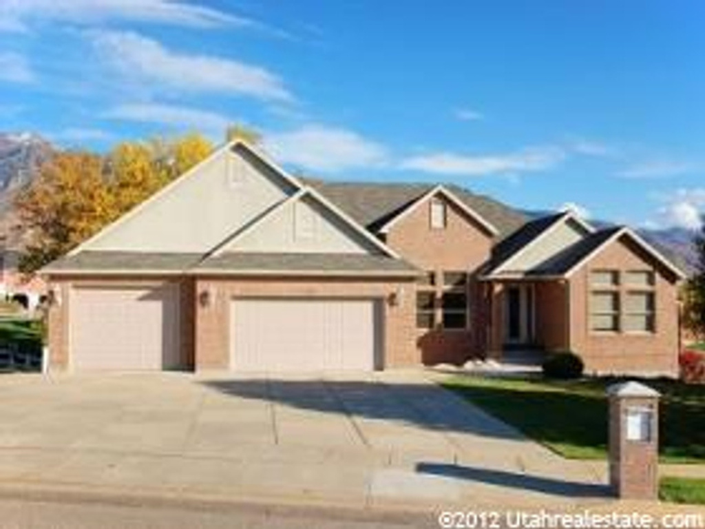1604 N Church St E, Layton, UT 84041