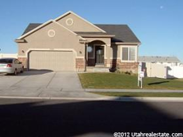 1541 N 2475 W, Clinton, UT 84015