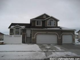 806 Saint Andrews Dr, Syracuse, UT 84075