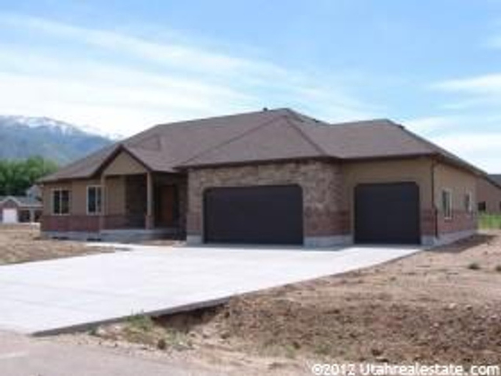 1731 E 6750 S, Uintah, UT 84405