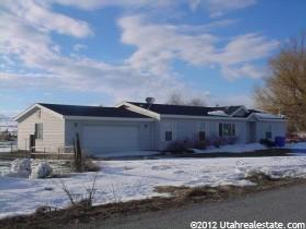 93 S 100 W, Trenton, UT 84338