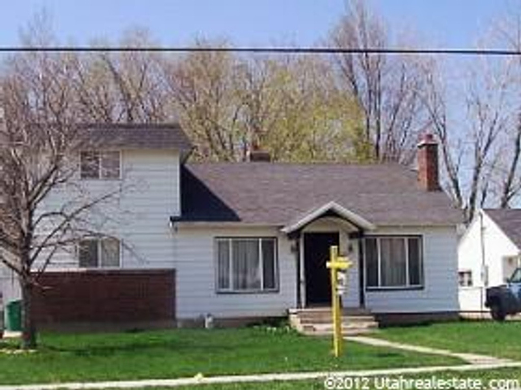 126 S Flint St, Layton, UT 84041