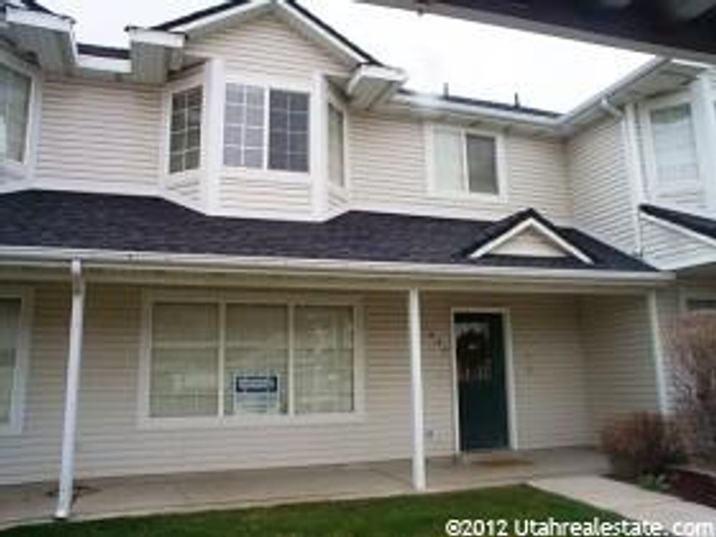 1030 Sara Ln, Ogden, UT 84404