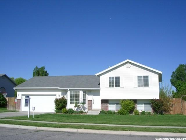 1649 N 2615 W, Clinton, UT 84015
