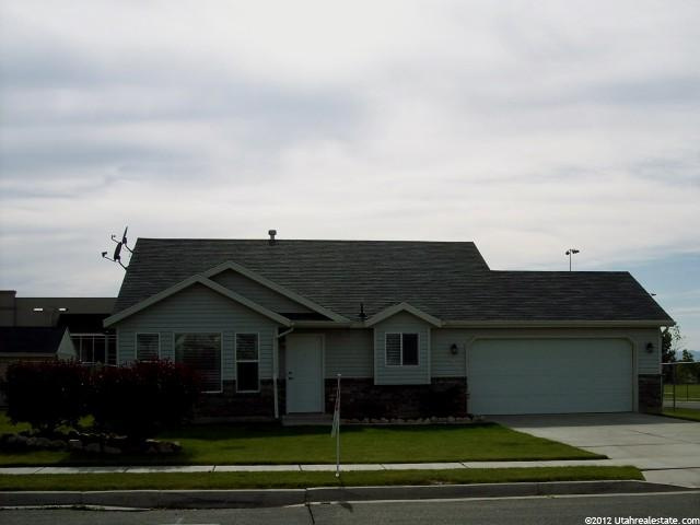 2041 N 1720 W, Clinton, UT 84015