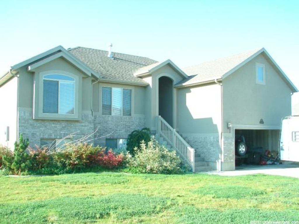 2539 W 2625 N, Farr West, UT 84414