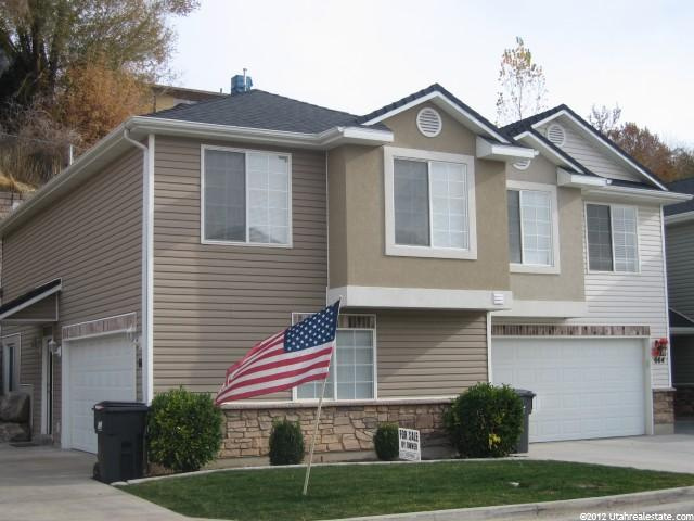 662 Plum Creek Ln, Ogden, UT 84404