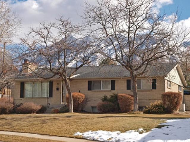 2466 E Sundown Ave, Cottonwood Heights
