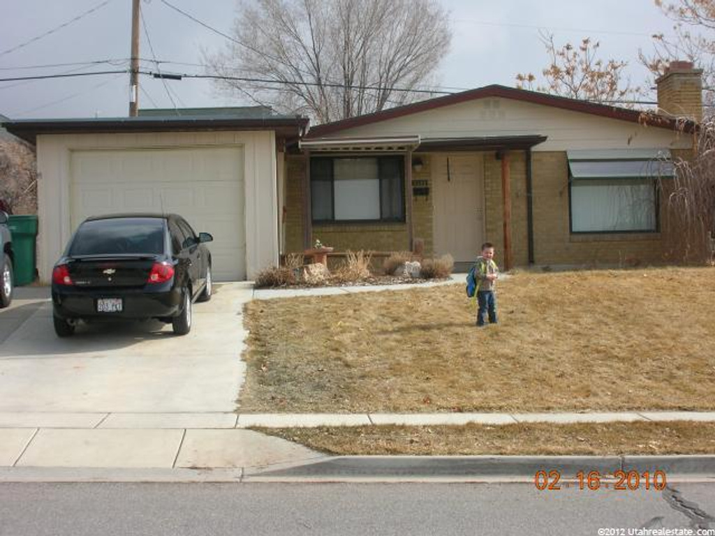 5358 S 2375 W, Roy, UT 84067
