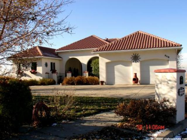 948 S Mountain Side Dr E, Farmington, UT 84025