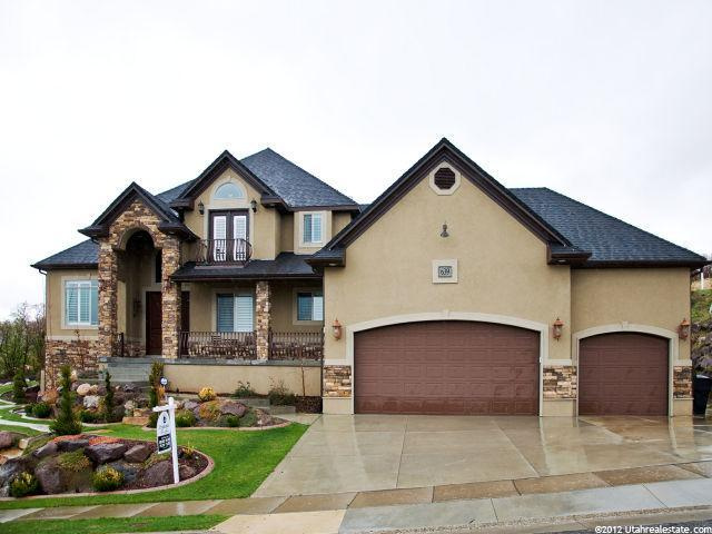 639 E Eagleridge Dr, North Salt Lake, UT 84054