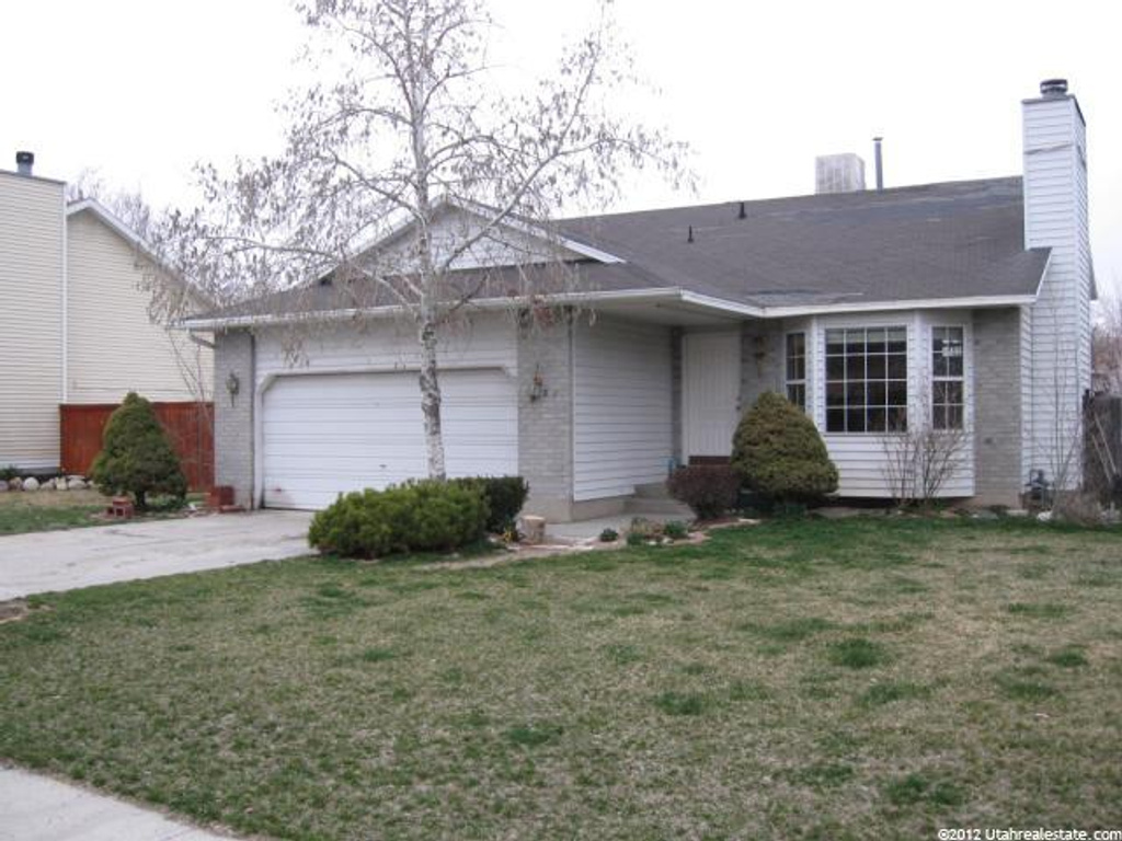 817 E Dry Creek Rd, Sandy, UT 84094