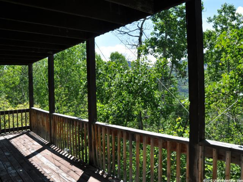 5 Carson Ln W, Oakley, UT 84055