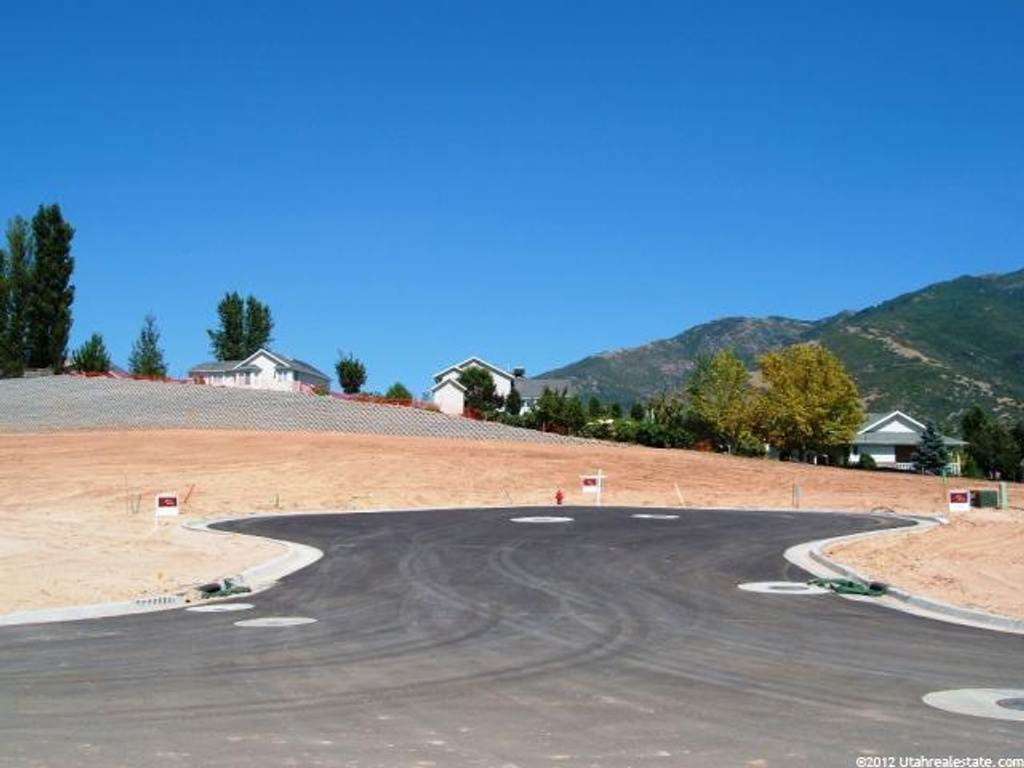 2111 E Great Black Cir #13, Layton, UT 84040
