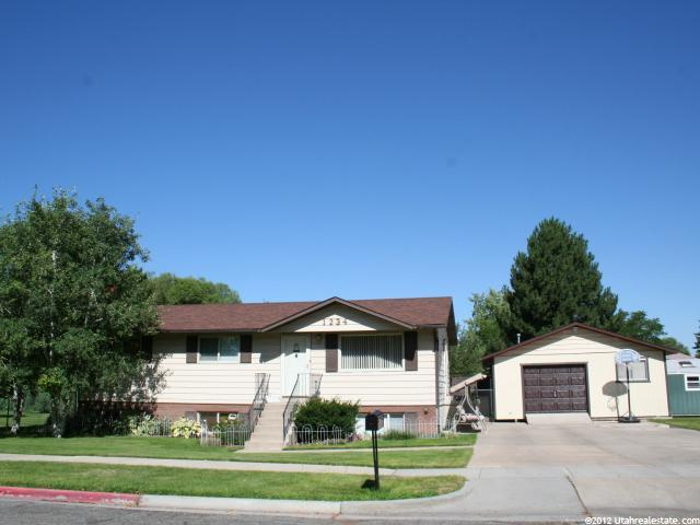 1234 W 1350 S, Syracuse, UT 84075
