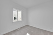 Photo 4 for 253 E Polaris Dr #105