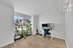 Photo 2 for 221 E Brookmeadow Dr