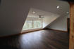 Photo 2 for 985 N Russell Rd