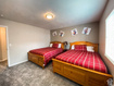 Photo 4 for 918 N Newberg Dr #4