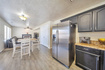 Photo 4 for 637 W Chase Ln