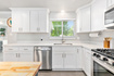 Photo 3 for 520  990 N
