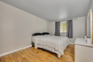 Photo 3 for 631 N Gramercy Ave